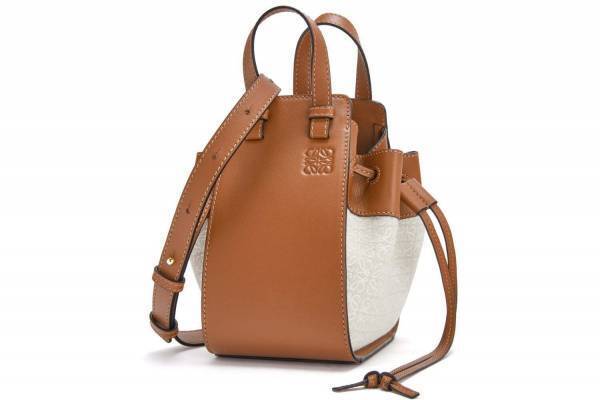 ロエベのバッグ「ハンモック」や「バルーン」Lが重なる“アナグラム”のキャンバス・ジャカード新作