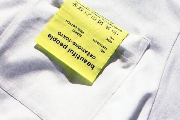 ビューティフルピープル“ビッグタグ”付き新作Tシャツ＆パンツ、ポケットチーフのようなアレンジも