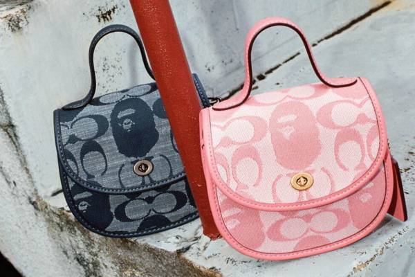 ベイプ×コーチ“エイプ ヘッド&シグネチャー”パターンのバッグやTシャツ、星&恐竜付きスニーカーも