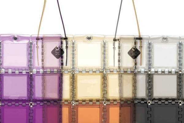 “甘いシロップ入りのドリンク”着想のグラデカラーバッグ、ゴジュウニ バイ ヒカルマツムラから