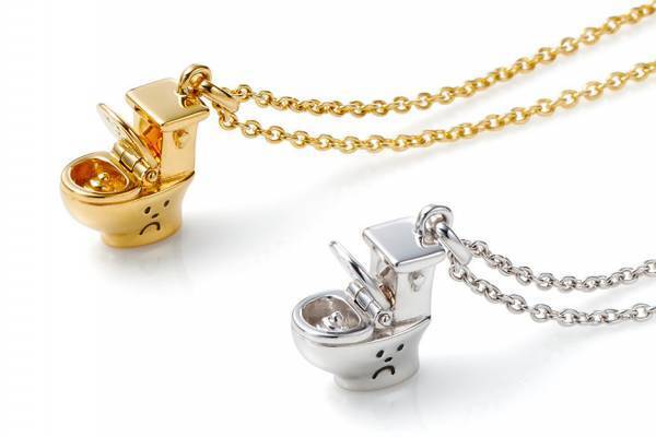 ジャスティン デイビス×加賀美健“トイレ”のネックレス＆「話が長い」イヤバイトなど