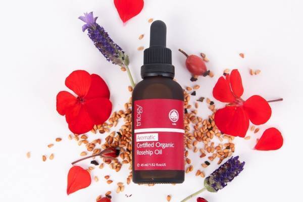 トリロジー人気美容液「ローズヒップオイル」に新作、ラベンダーやゼラニウムの香り付き＆弾力肌に