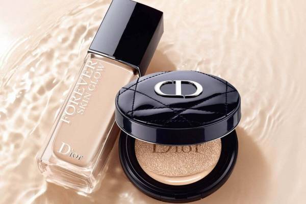 ディオールスキン フォーエヴァー“長時間ツヤ肌つづく”新グロウ クッション ファンデーション