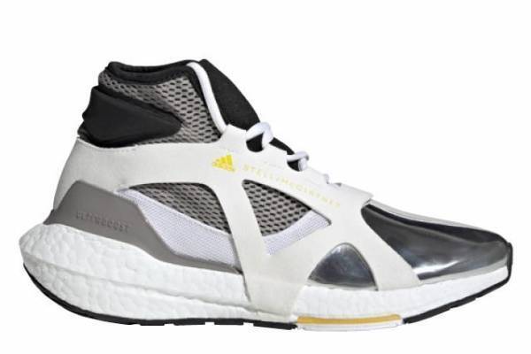 アディダス バイ ステラ・マッカートニー新作、メタリックパーツを配したスニーカー＆高機能ジャケット