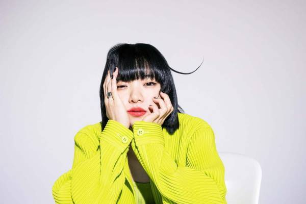 あいみょんの全国ツアー「傷と悪魔と恋をした！」追加公演が日本武道館で