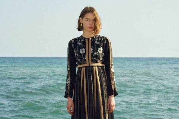 ミューラル 2021年秋冬コレクション - “目覚め”の詩学