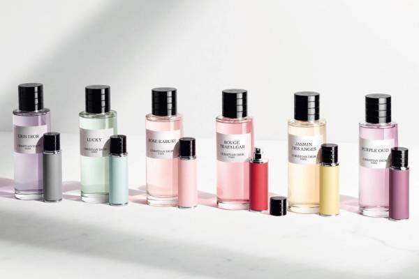 メゾン クリスチャン ディオール“香水生まれ”カラフルなフレグランス トラベル スプレー
