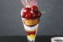 「資生堂パーラー サロン・ド・カフェ」ラゾーナ川崎店から旬の桃や夏秋苺、ルビーロマンの夏限定パフェ