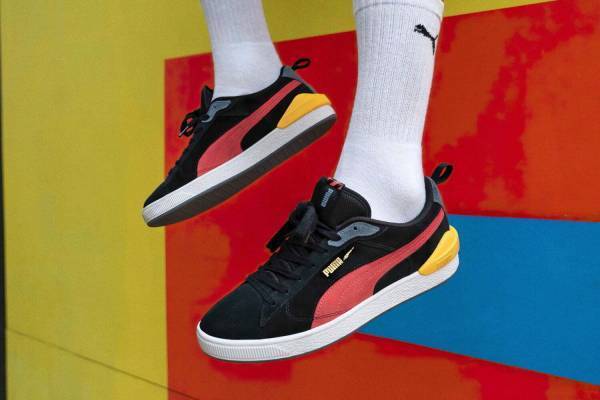 プーマ「スウェード」の新作スニーカー、黒×赤×黄など“大胆”カラーブロッキングでポップに