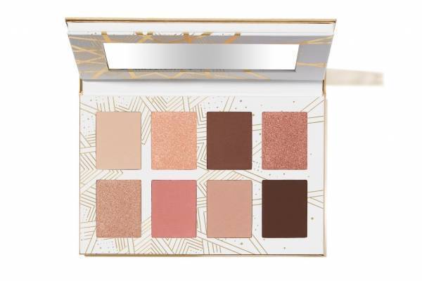 ボビイ ブラウン2021年クリスマスコスメ第2・3弾、“ピーチグロウ着想”8色アイパレットなど