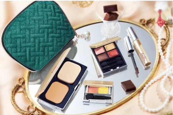 ケサランパサラン2021年クリスマスコフレ、“大人のスイーツ”着想のベース＆アイメイクセット