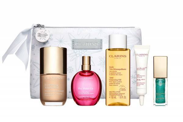 クラランスのクリスマスコフレ第1弾、“全品ポーチ付き”人気スキンケア＆ベースメイクキット