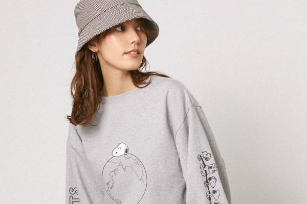 スナイデル「ピーナッツ」限定ウェアが大阪に、ジェラート ピケコラボのスヌーピーぬいぐるみも