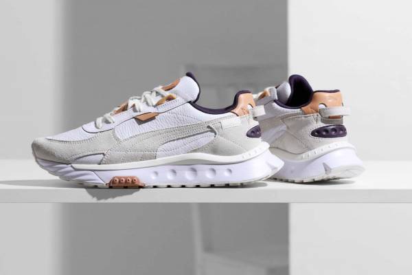 プーマ新作"スカンジナビア"着想の洗練スニーカー、パープル×オレンジの異素材ミックス