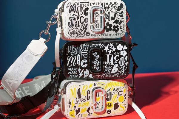 マーク ジェイコブス限定バッグ「ザ スナップ ショット」SHOGO SEKINEの手書きアート入り