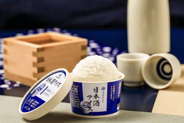 日本酒アイスクリーム専門店「サケアイス」が新宿に、“高アルコール度数”大人のアイスに和フレーバーも