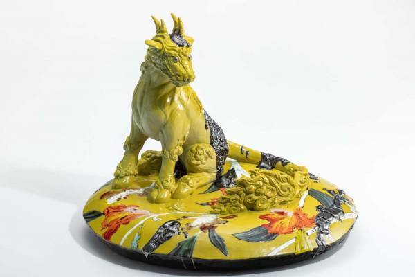 伝統工芸・九谷焼の芸術祭「クタニズム」石川で、麒麟を象った作品など九谷焼の展覧会も