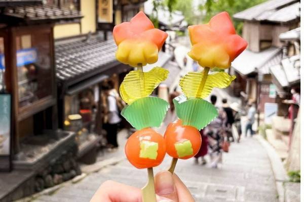 「伊藤軒/SOU・SOU」京都・清水にオープン、“テキスタイルがお菓子に”数字モチーフの和スイーツ