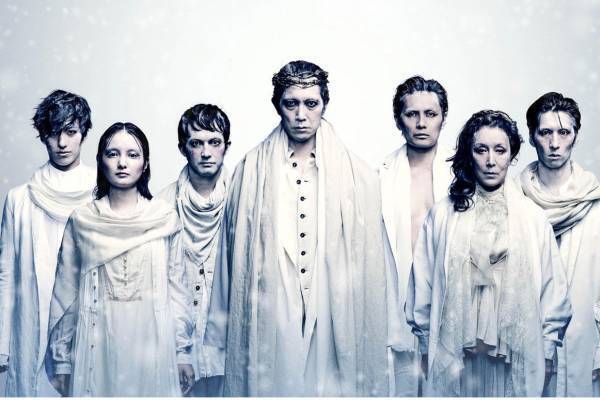 東京芸術劇場で舞台『冬のライオン』佐々木蔵之介主演、英国貴族たちの“愛と権力”の闘争