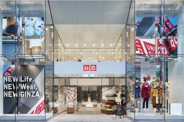 「ユニクロ 銀座店」リニューアル - ウィメンズインナーとスーツ専門サロン、カフェ＆花売場が登場