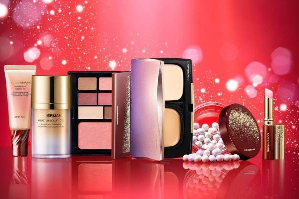 カバーマーク2021年クリスマスコフレ、ファンデ＆ジェルおしろい“現品入り”豪華メイクキット