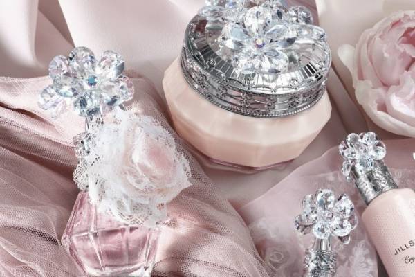 ジルスチュアート「クリスタルブルーム」“クチュールフラワー”の限定フレグランス＆ボディクリーム