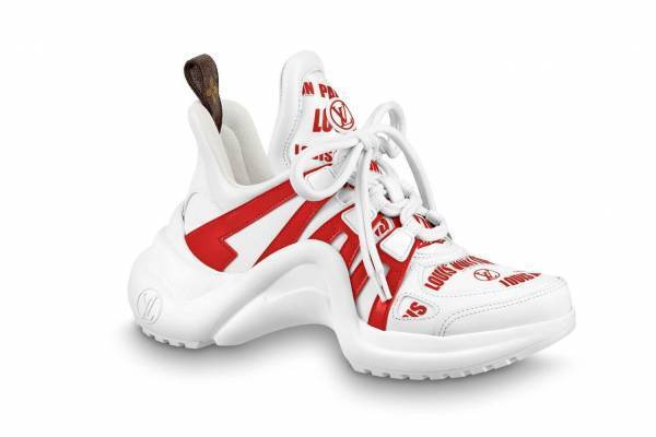 ルイ・ヴィトン“カラフルロゴ”の新ウィメンズレザースニーカー、“波打つソール”シューズも