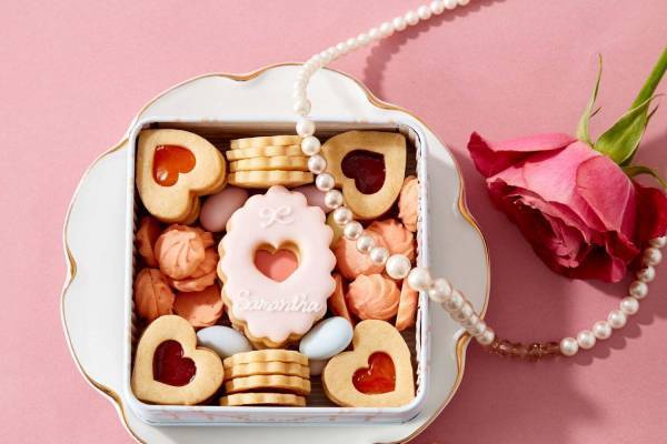 サマンサタバサスイーツ“まるで宝石箱”クッキーボックスなど、羽田空港第二ターミナル店に集結