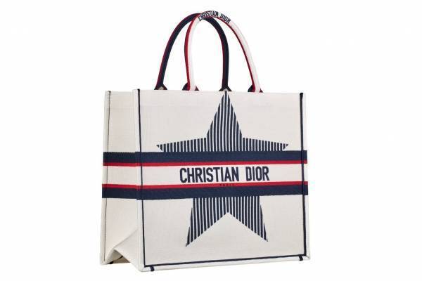 「ディオールアルプス」ラッキースターや「ディオール オブリーク」を配したゲレンデウェア＆バッグなど