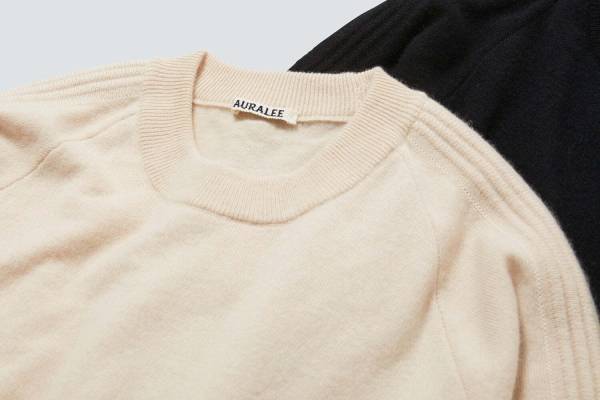 オーラリーの別注カシミアニット、「トキオン ザ ストア」から - 希少なベビーカシミヤ素材を使用