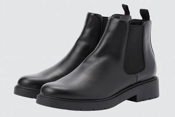 ユニクロの21年秋冬レディースブーツ、“疲れにくい”コンフィールタッチのサイドゴアやストレッチタイプ