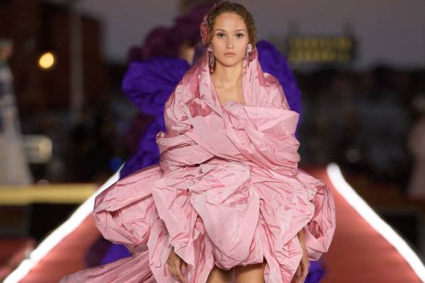 ドルチェ＆ガッバーナ 2021年 秋冬 アルタ モーダ コレクション、“水の都”ヴェネツィアの夢