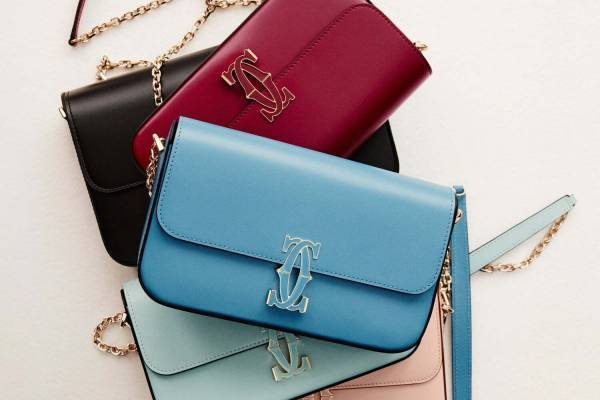 カルティエ「ドゥーブルC ドゥ カルティエ」新作バッグ、ジュエリーチェーンをプラス＆新色も