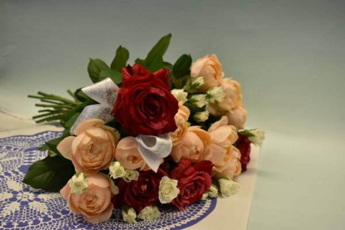 フラワークリアバッグ のおしゃれ花屋 ディリジェンスパーラー に新レーベル 犬型ブーケなど 21年9月5日 ウーマンエキサイト 1 2 フラワークリアバッグ のおしゃれ花屋 ディリジェンスパーラー に新レーベル 犬型ブーケなど 21年9月5日 ウーマンエキサイト 1 2