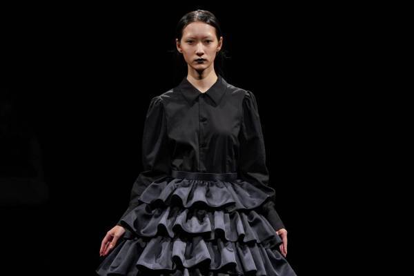 ノアールエトフ 2022年春夏コレクション - 黒一色で作る「未視感」