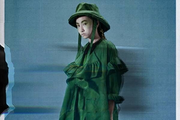 ナオキトミヅカ 2022年春夏コレクション、思い出を“合成”するグリーンドレス