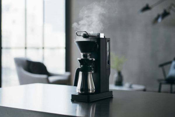 バルミューダ初のコーヒーメーカー「バルミューダ ザ・ブリュー」力強い味わい＆クリアな後味
