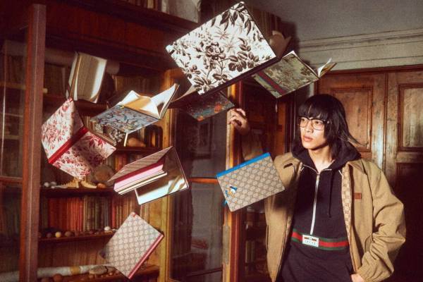 「グッチ ライフスタイル」ディズニーのノートブックやGGパターンのペンシルケースなど