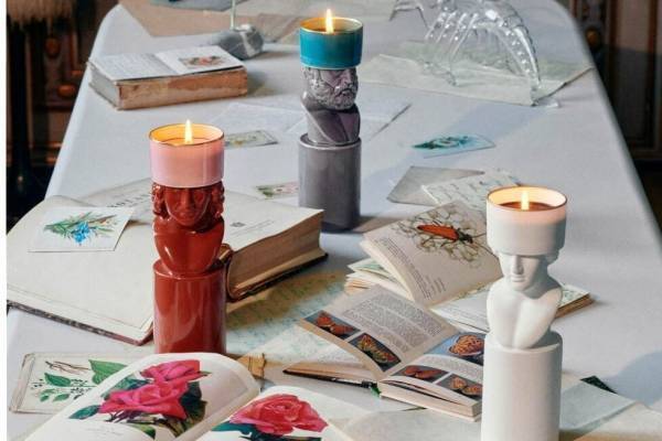 ジノリ1735新作“フェイスモチーフ”のホームフレグランスや“目を持つ”花のテーブルウェア