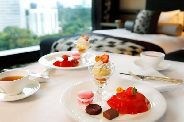 ホテルニューオータニ(東京)「ピエール・エルメ・パリ」限定スイーツを部屋で楽しむ女性向け宿泊プラン
