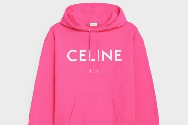 セリーヌの新作Tシャツ＆フーディー - ロゴをカモ柄やピンクに合わせて、ウィメンズ＆ユニセックスで
