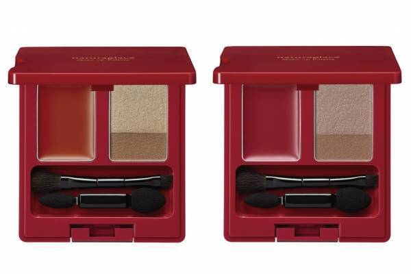 ナチュラグラッセ21年クリスマスコスメ“1品で5役”のマルチパレット、赤の差し色で旬メイク