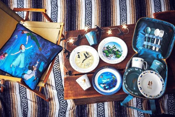 ディズニーストア『ピーター・パン』デザインのキャンプで使えるテーブルウェア＆“光る”ガーランド
