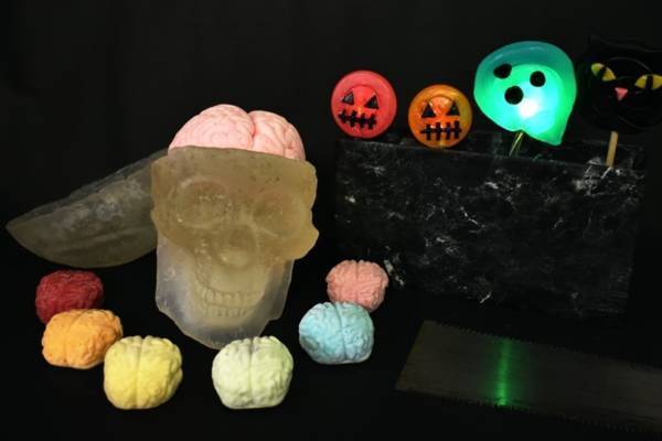 パパブブレ人気「脳みそマシュマロ」にミントやマスカット風味、“脳みそ入り”頭蓋骨キャンディも