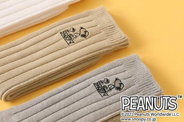 スヌーピーと仲間たちがかわいい靴下に！靴下屋「ピーナッツ」限定ソックス＆ルームソックス