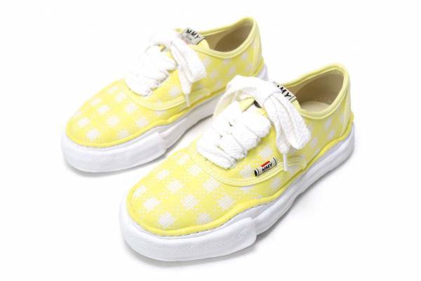 メゾン ミハラヤスヒロ“ギンガムチェック”の「ベイカー」スニーカー、ドーバー銀座限定で