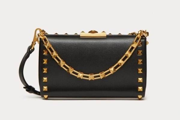 ヴァレンティノ“スタッズ”配した新作バッグ、新宿・梅田・名古屋では限定カラー“ローズクオーツ”も