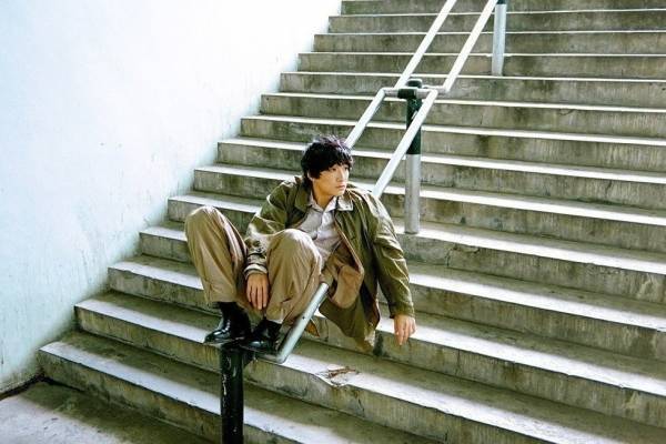 石崎ひゅーいの新曲「スワンソング」ドキュメンタリー映画『私は白鳥』主題歌に