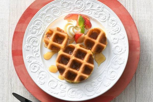 東京ディズニーリゾート初のレシピ本『ディズニー おうちでごはん』パークの人気メニューを自宅で再現