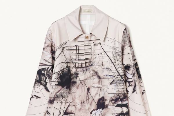 フォーサムワン、佃弘樹のグラフィックを大胆に配したオーバーサイズコート＆イージースーツ